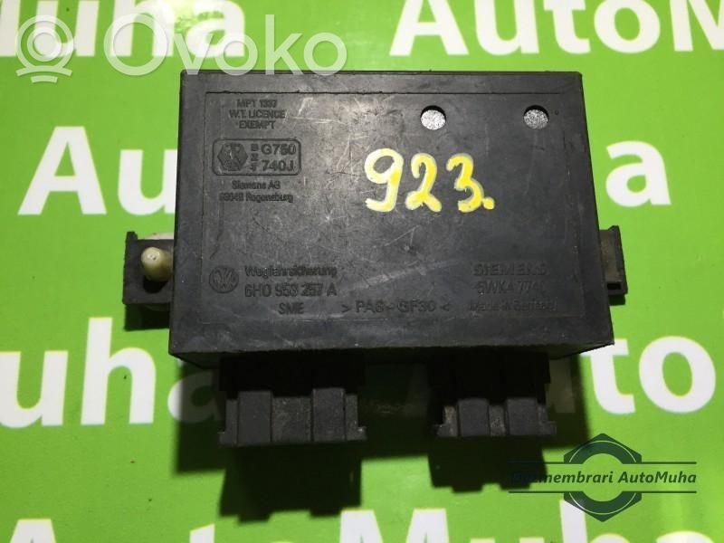Volkswagen Golf III Comfort/convenience module 