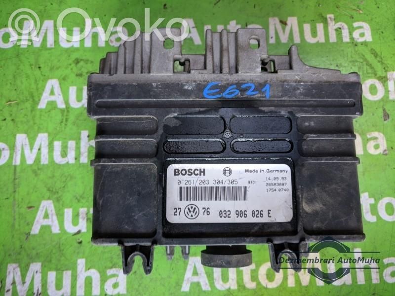 Volkswagen Golf III Motorsteuergerät ECU 