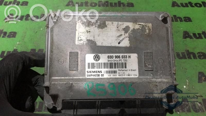 Engine control unit/module ECU   03D906033H,5WP4423802