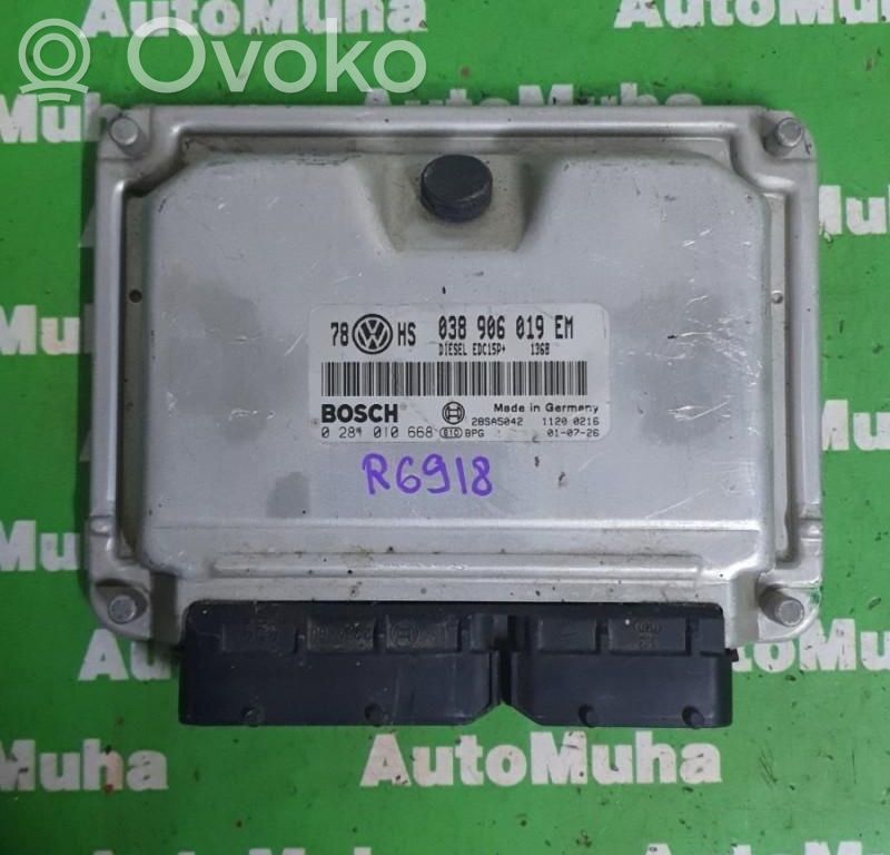 Volkswagen PASSAT B5.5 Unitate control motor/modul ECU 