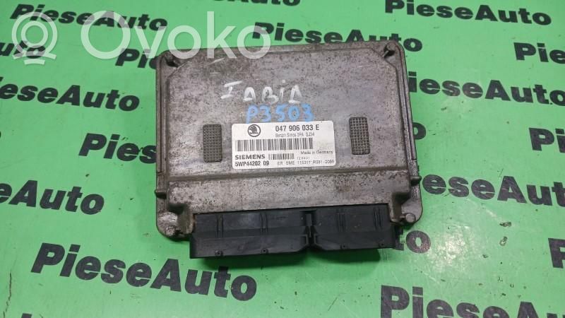 Komputer / Sterownik ECU silnika   047906033E,5WP4420209