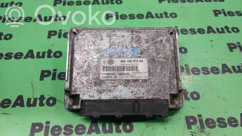Engine control unit/module ECU   06A906019AK,5WP437103