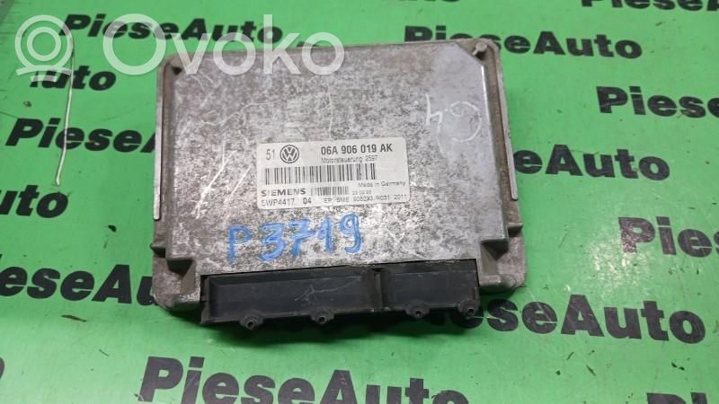 Volkswagen Golf IV Komputer / Sterownik ECU silnika 