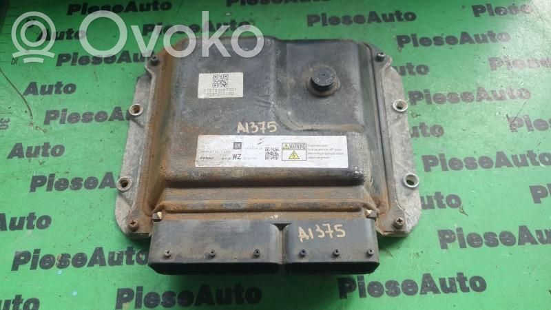 Opel Zafira B Engine control unit/module ECU 
