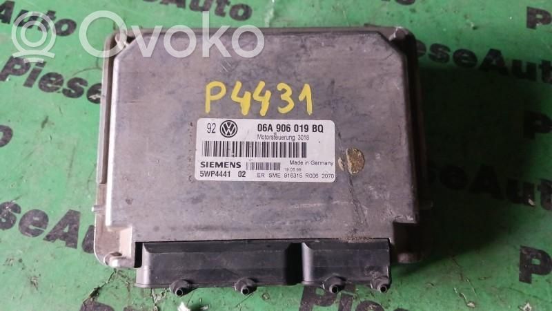 Engine control unit/module ECU   06A906019BQ,5WP444102