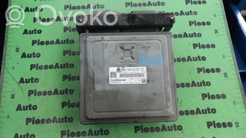 Skoda Roomster (5J) Engine control unit/module ECU 