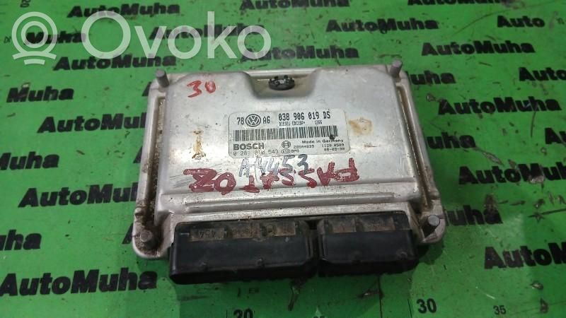 Volkswagen PASSAT B5.5 Engine control unit/module ECU 