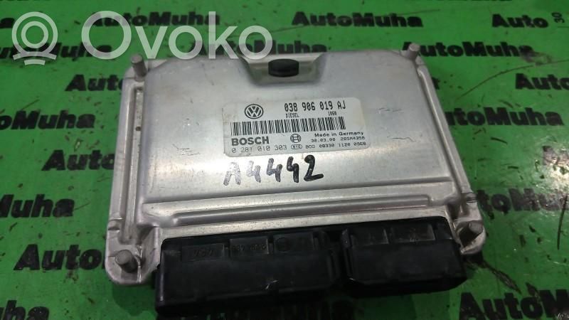 Volkswagen PASSAT B5.5 Engine control unit/module ECU 