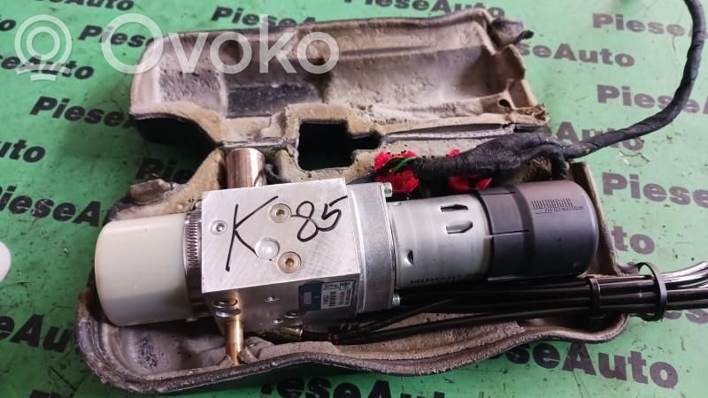 Peugeot 206 Keskuslukituksen alipainepumppu 