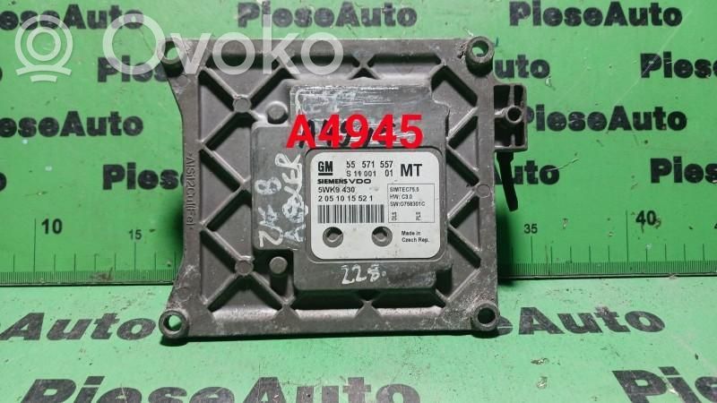 Opel Zafira B Engine control unit/module ECU 