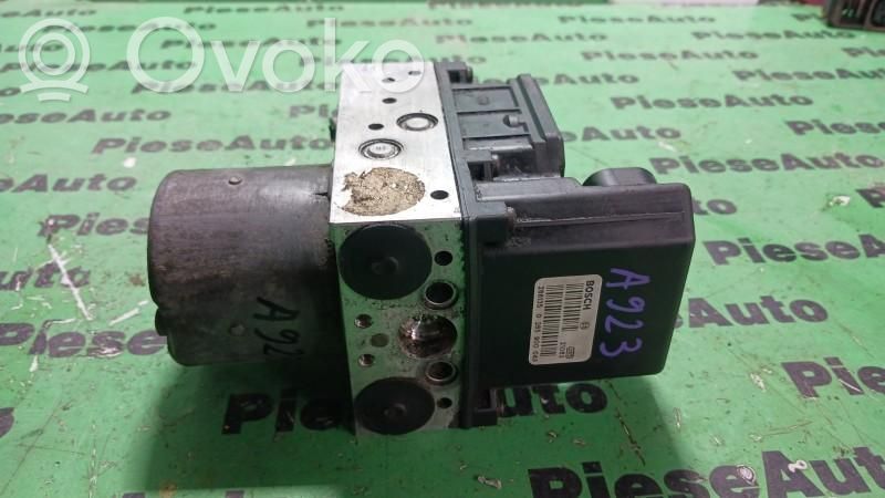 Audi A4 S4 B5 8D ABS-pumppu 
