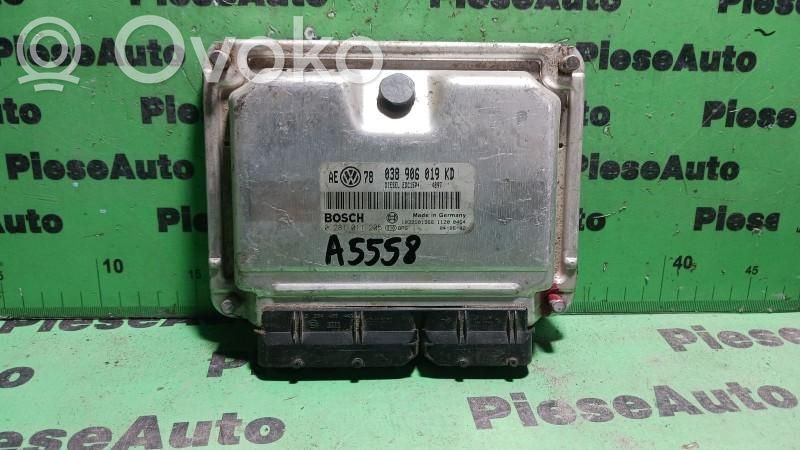 Volkswagen PASSAT B5.5 Unitate control motor/modul ECU 