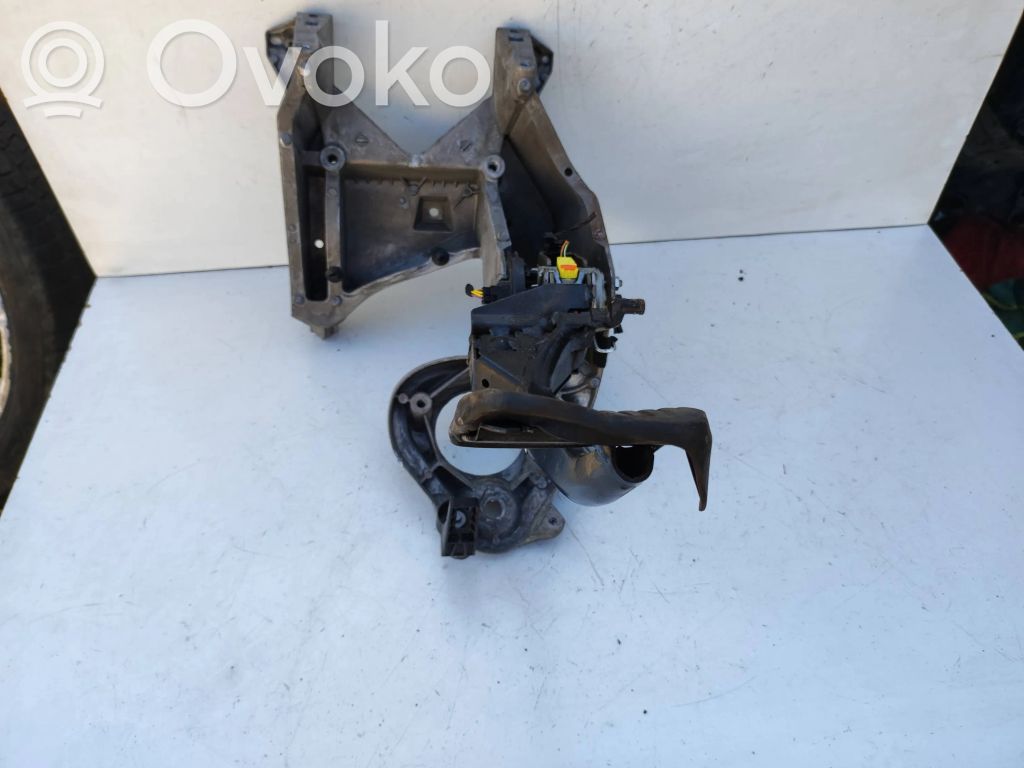 Volvo XC90 Brake pedal bracket assembly 
