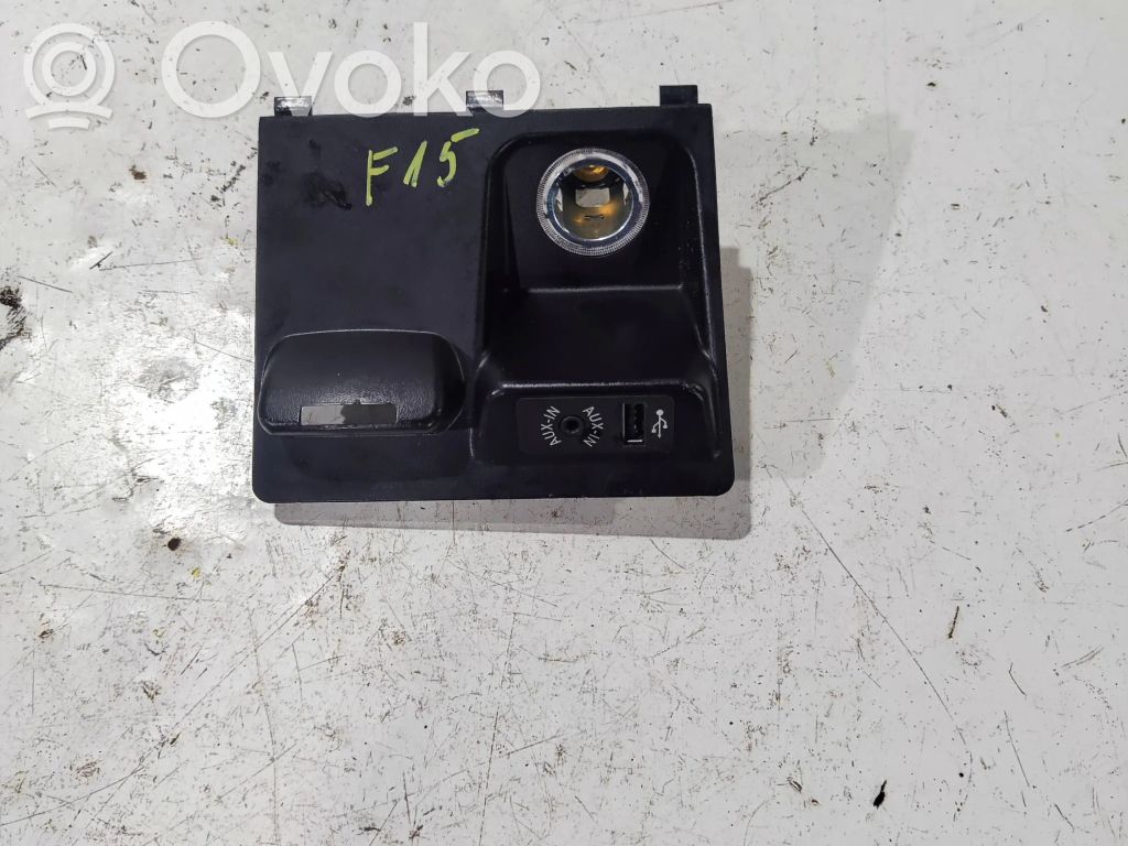 Enchufe conector USB   9252108,10055913,105067531C