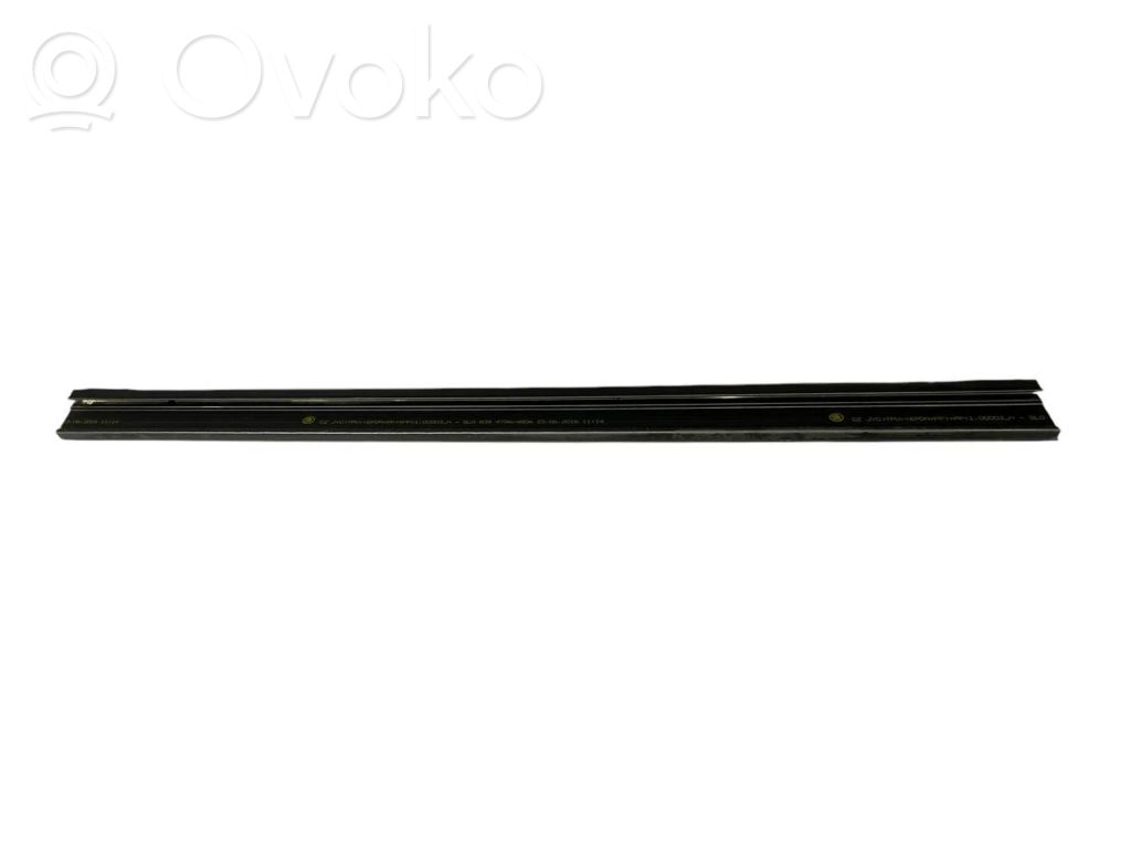 Skoda Yeti (5L) Gumowa uszczelka szyby drzwi tylnych 