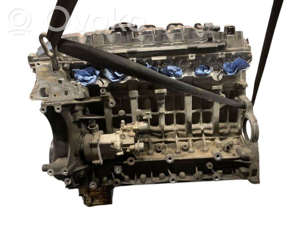 Dzinējs   N54B30,N54B30A,11217599501,11000415043,11110443605,11127588249