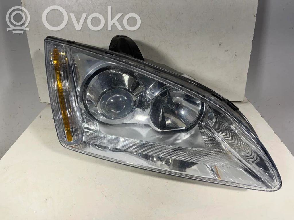 Ford Focus Headlight/headlamp 
