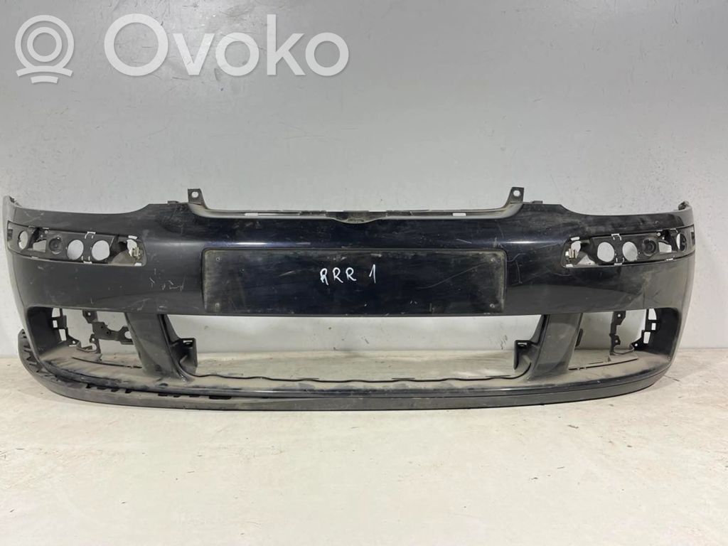 Volkswagen Golf V Priekinis bamperis 