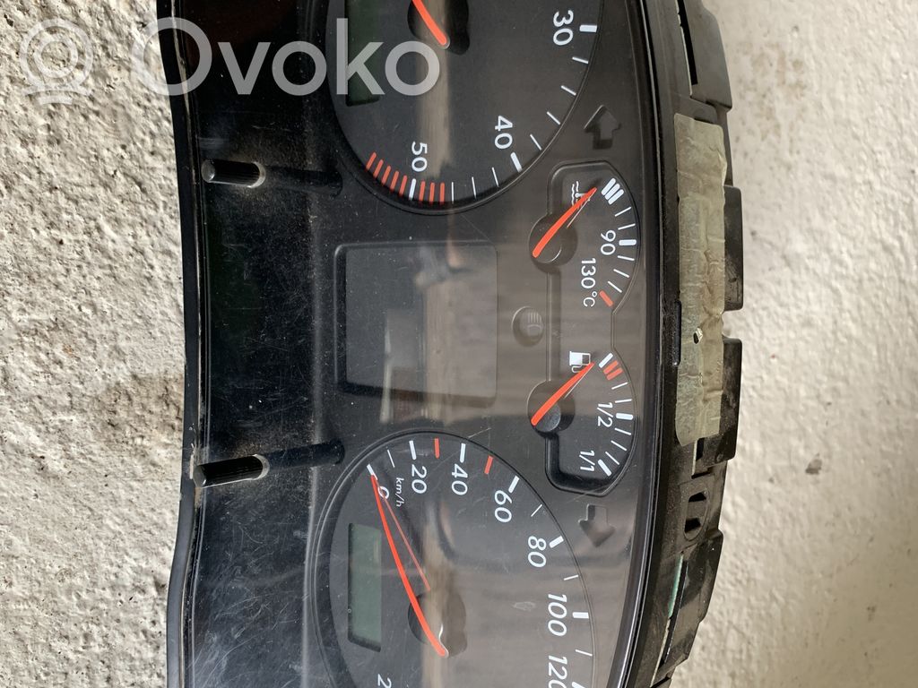 Volkswagen PASSAT B5 Nopeusmittari (mittaristo) 