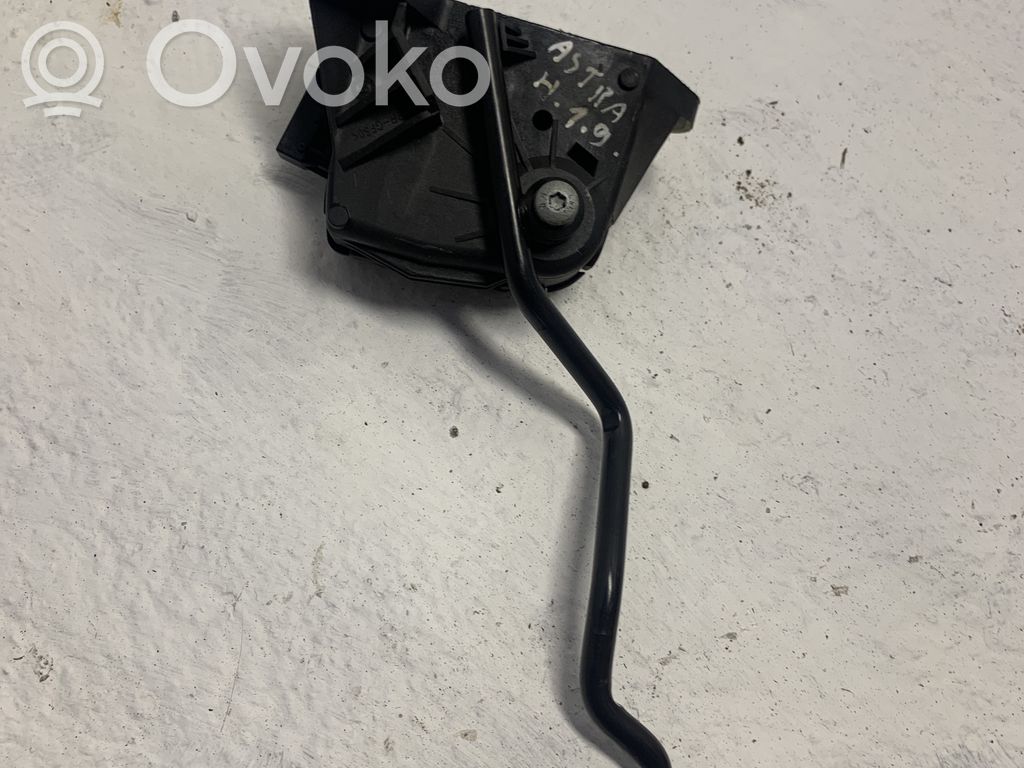 Opel Astra H Pedał gazu / przyspieszenia 