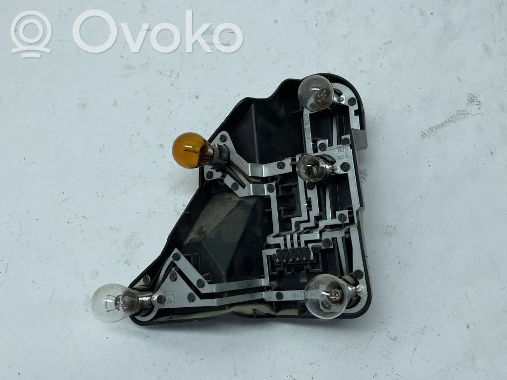 Rover 75 Aizmugures spuldzes vāka turētājs 