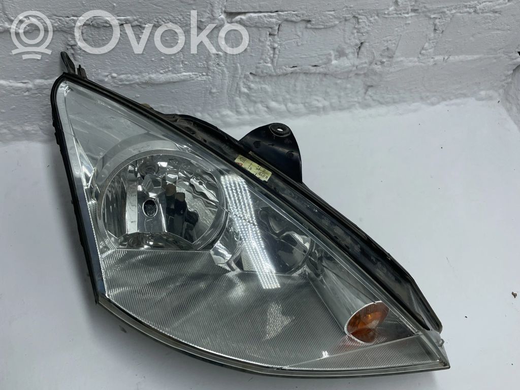 Ford Focus Headlight/headlamp 