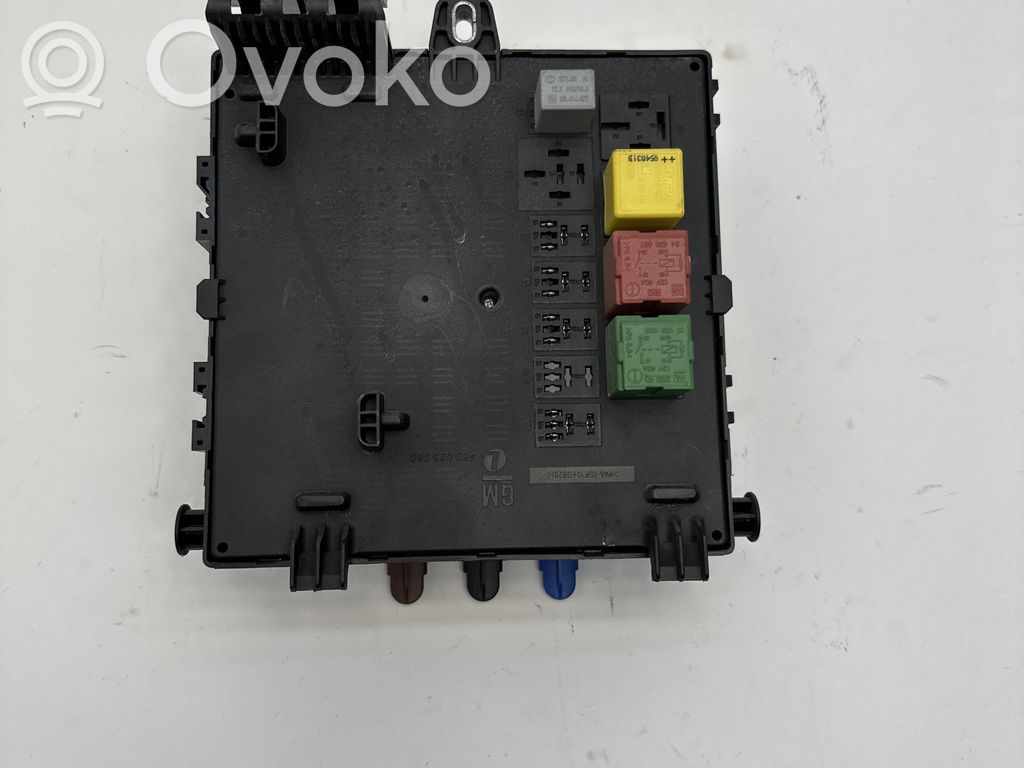 Opel Vectra C Fuse module 