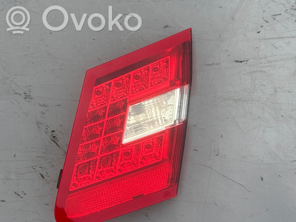 Mercedes-Benz E W212 Lampy tylnej klapy bagażnika 