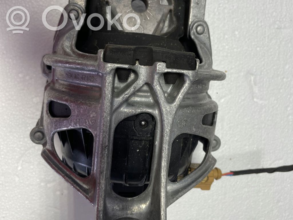 Audi A4 Allroad B9 Engine mount bracket 