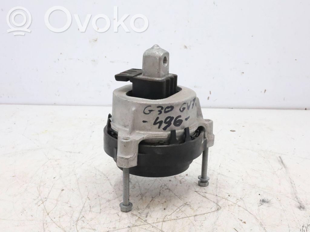 BMW 5 G30 G31 G38 Suport tampon motor 