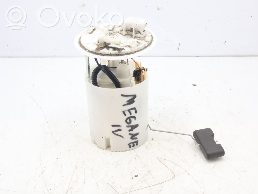 Renault Megane IV Bomba interna de combustible 