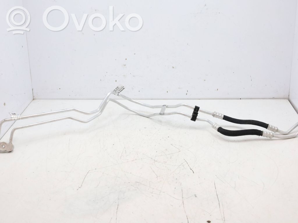 BMW XM Ilmastointilaitteen putki (A/C) 