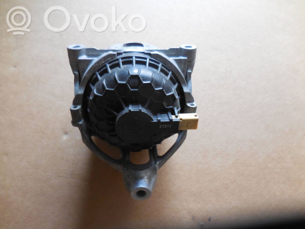 Moottorin kiinnikekorvake   4M0199372FE