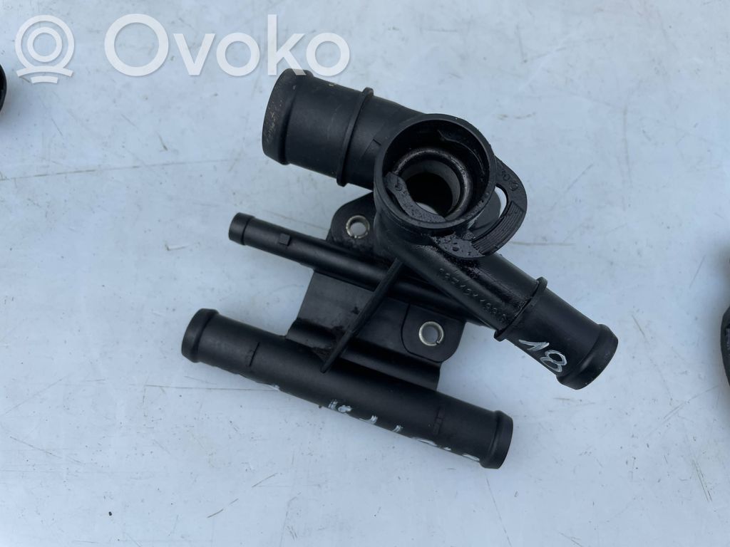 Volkswagen Golf V Conductă/furtun lichid de răcire motor 