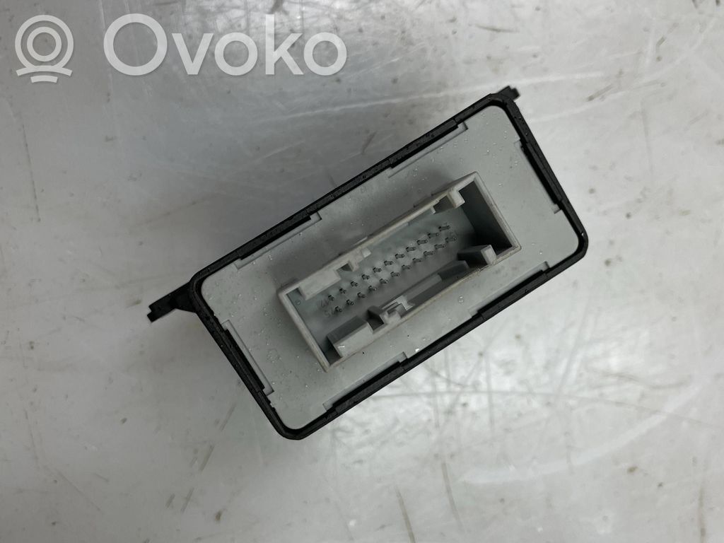 Šviesų modulis   8P3907357,5LA00837913