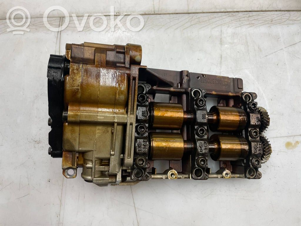 BMW 3 E90 E91 Oil pump balance shaft 
