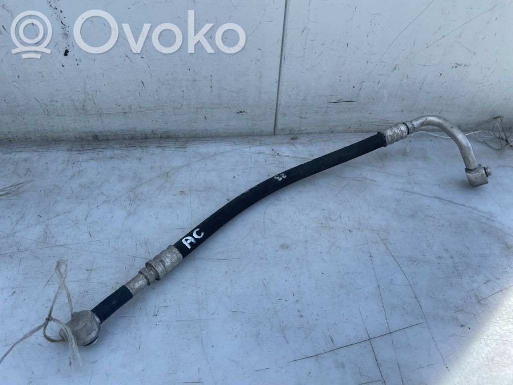 Ilmastointilaitteen putki (A/C)   8E0260701AC