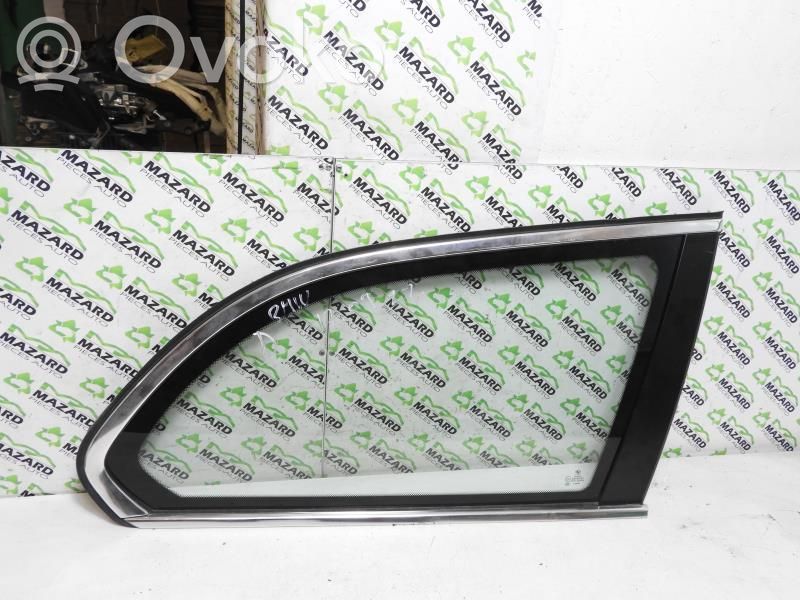 Vidrio lateral trasero   51377163614