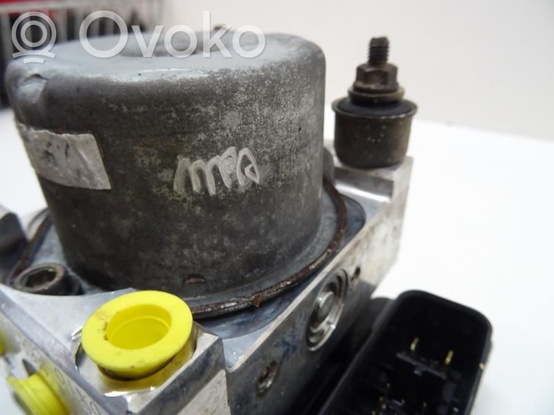 Mazda 323 ABS bloks 