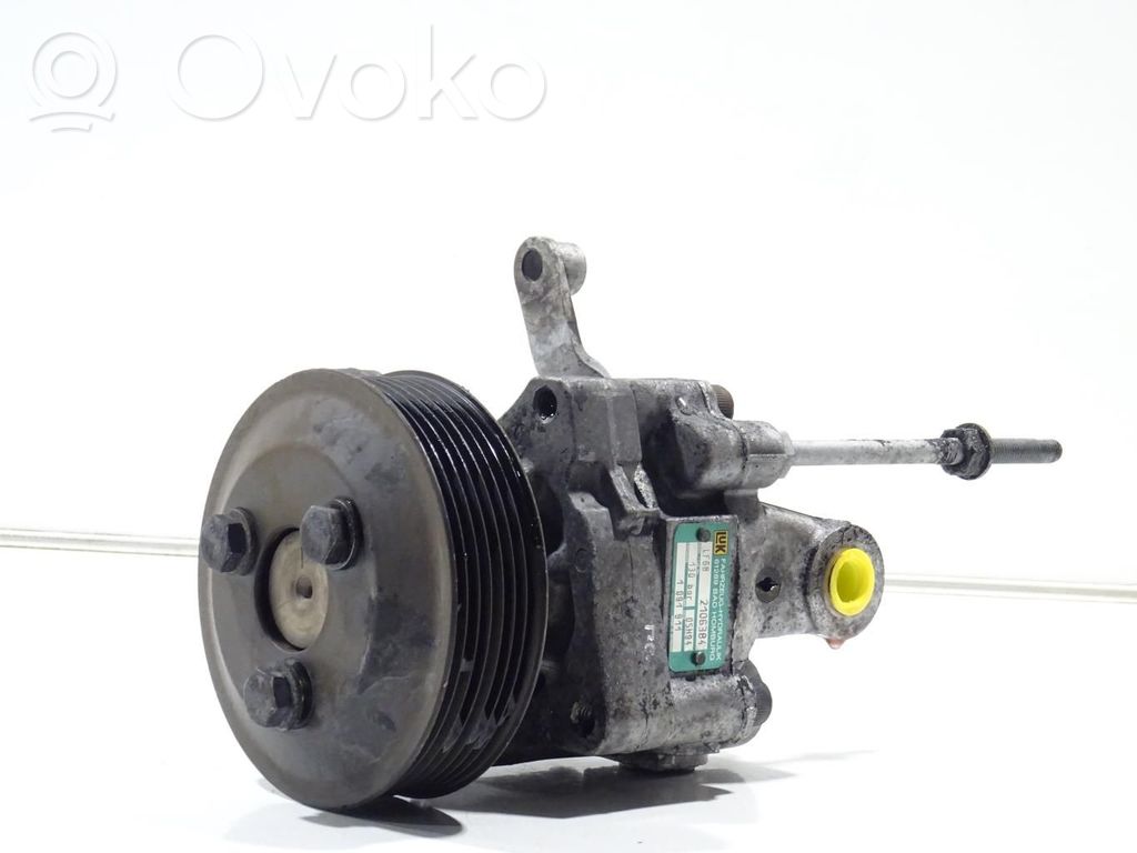 BMW 7 E38 Power steering pump 