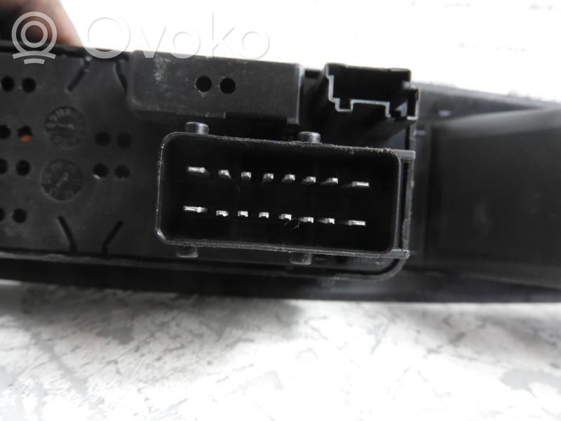 Citroen DS3 Electric window control switch 