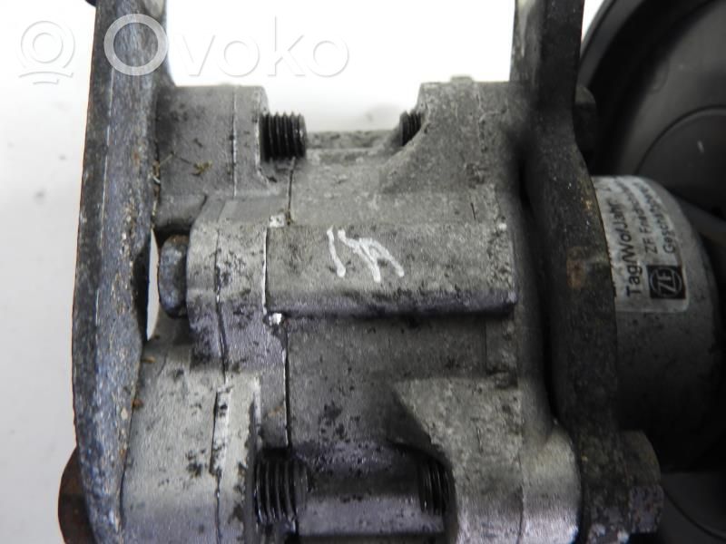 BMW Z3 E36 Ohjaustehostimen pumppu 