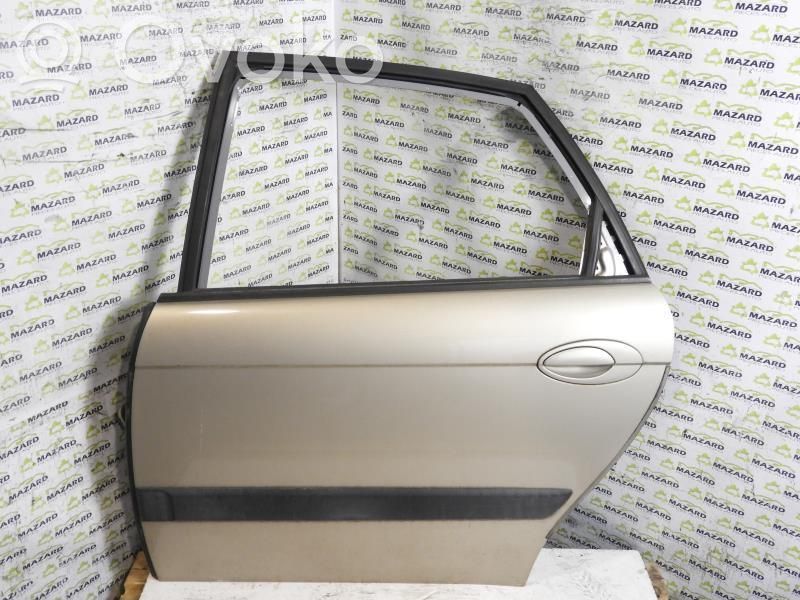 Puerta trasera   9006A0