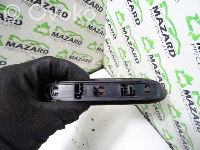 Renault Clio I Third/center stoplight 