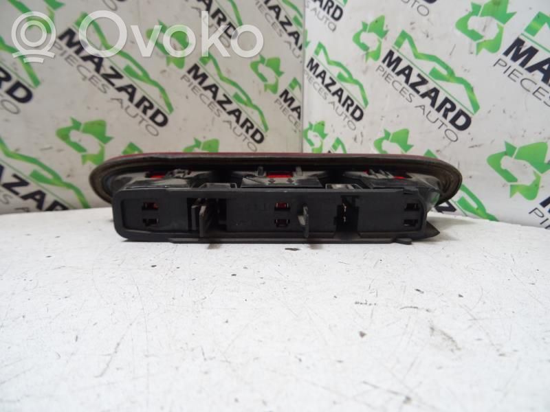 Renault Clio I Third/center stoplight 