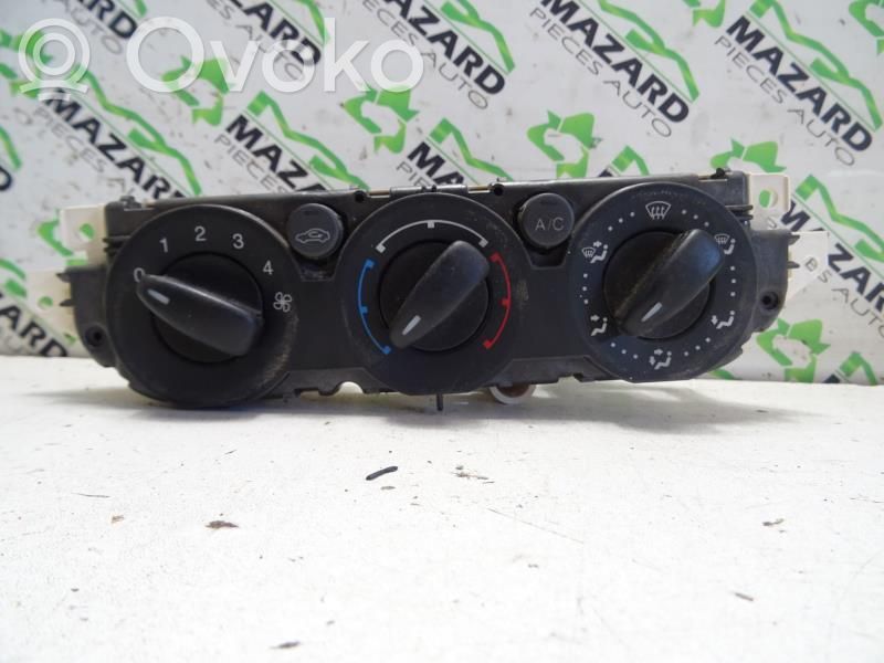 Ford C-MAX I Climate control unit 