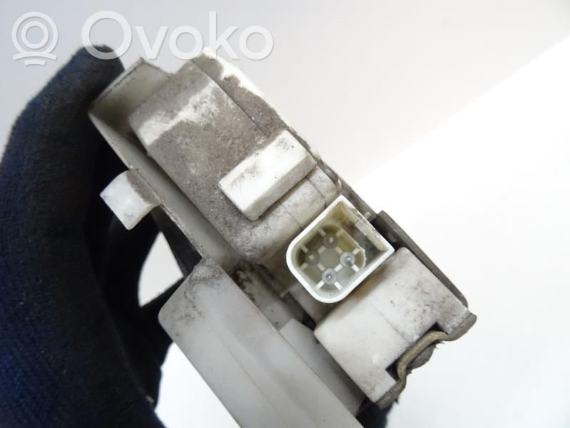 Ford Fiesta Zamek drzwi tylnych 