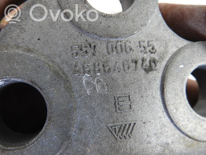 Engine mount bracket