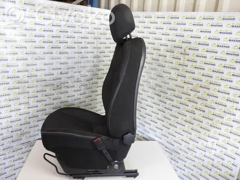 Renault Captur Etumatkustajan istuin 