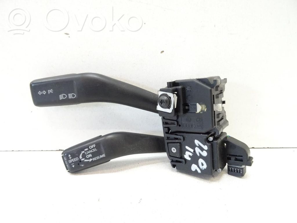 Audi A3 S3 8P Commodo de clignotant 
